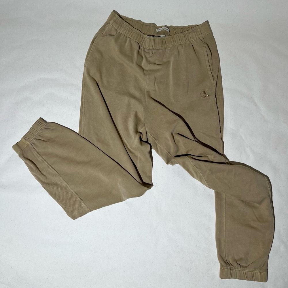 Lightly used- Calvin Klein Sweatpants- 100% cotton- high waisted